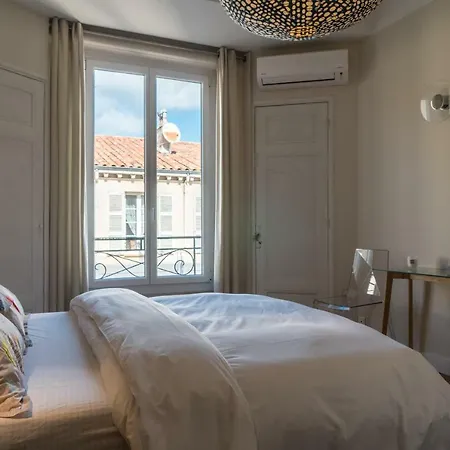 Spacious One Bedroom - Great Location! Διαμέρισμα