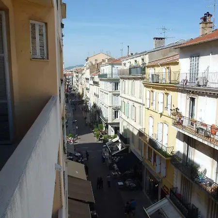Spacious One Bedroom - Great Location! Appartement Cannes